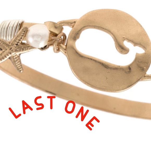 Jewelry - Whale cut out disk bangle bracelet - Gold